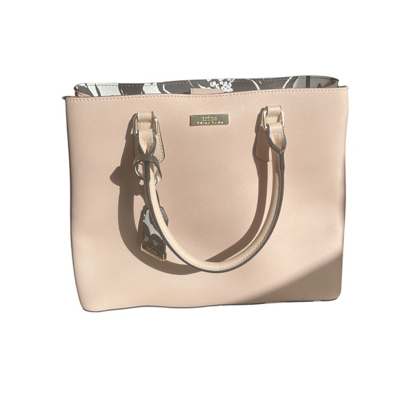 Trina Turk Beige PVC Structured Tote Bag Black White Pink Interior Gold Hardware - Picture 1 of 16